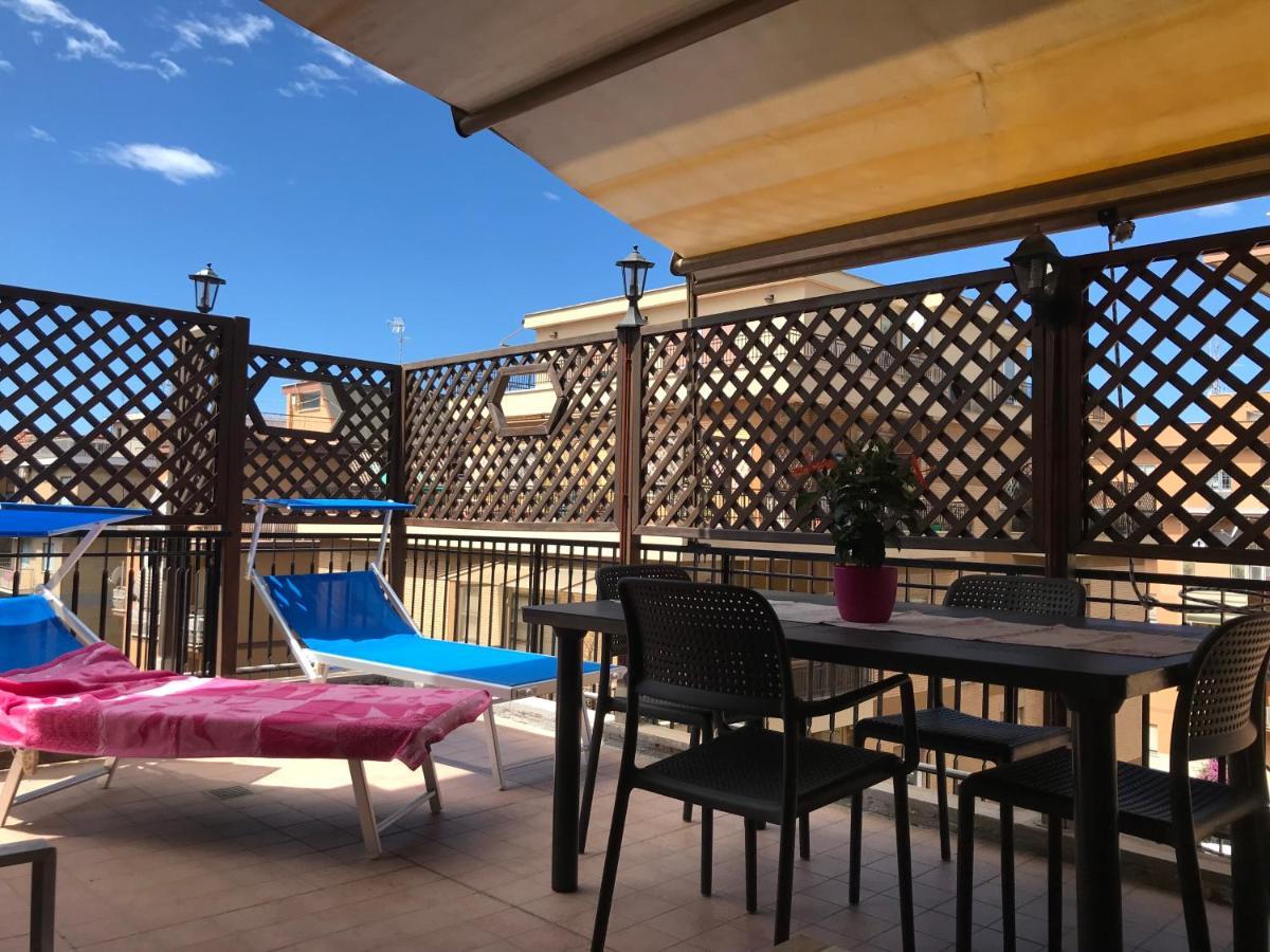 Ferienwohnung Attico Via Capo Soprano Lido di Ostia Exterior foto