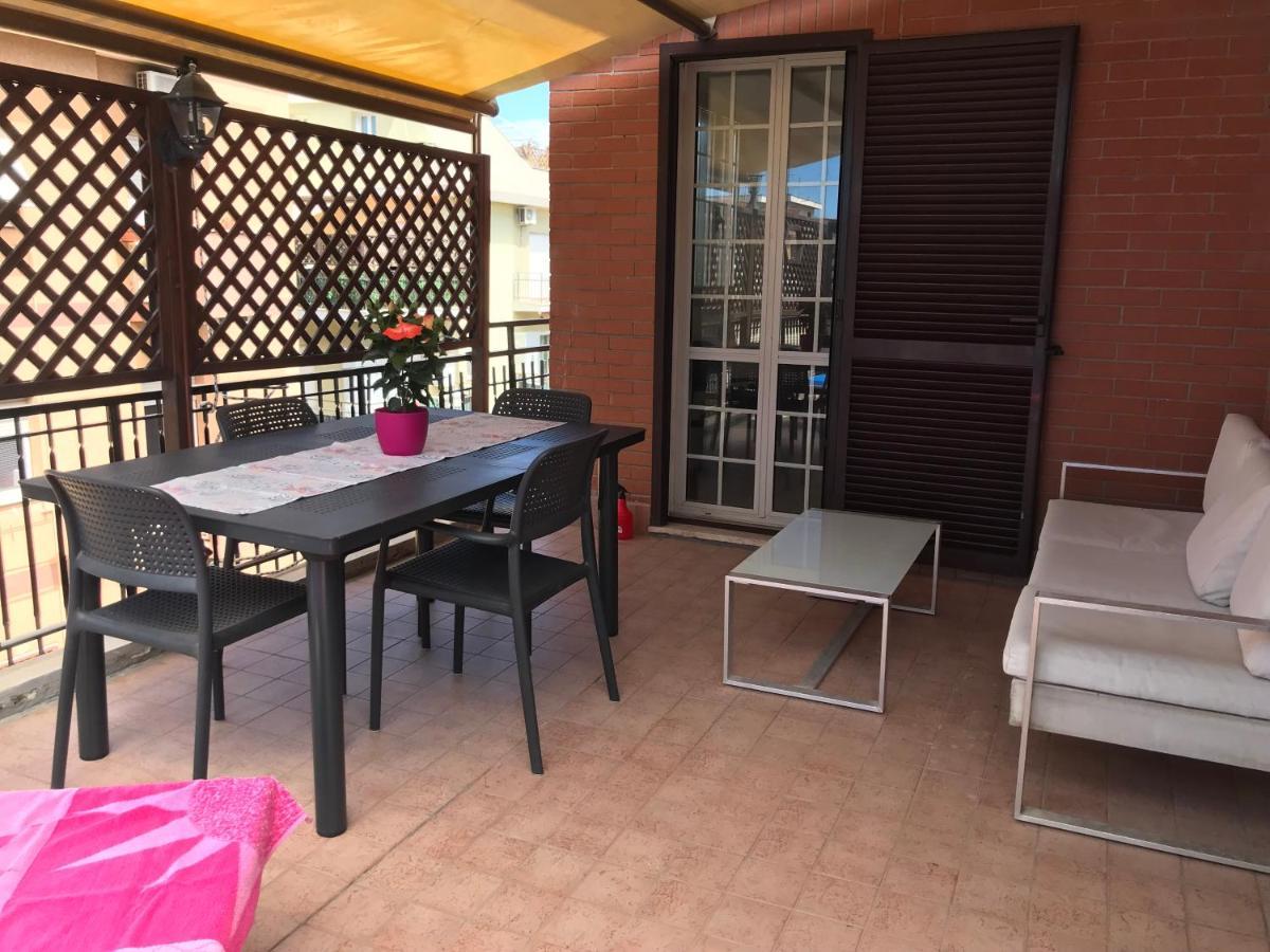Ferienwohnung Attico Via Capo Soprano Lido di Ostia Exterior foto